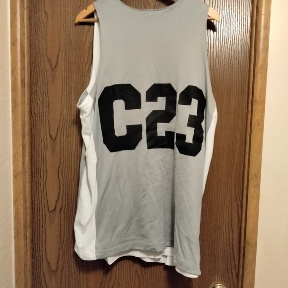 2 Jersey's. - Picture 7 of 9